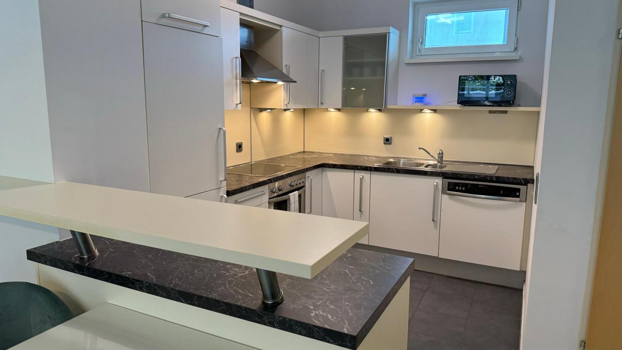 City Apartement Linz Fuer 5 Gaeste Mit Self-Checkin Und Kueche Exterior foto